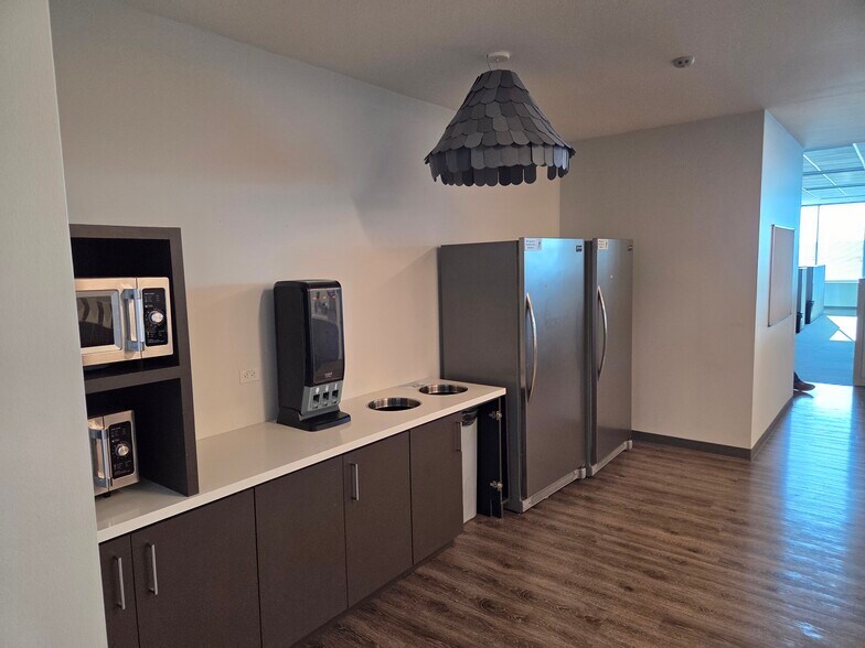 More Photos Of 4609 Regent Blvd, Irving Loft Creative Space For Lease