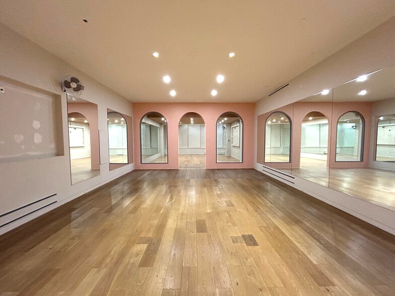 More Photos Of 68 Thomas St, New York Apartments For Sale