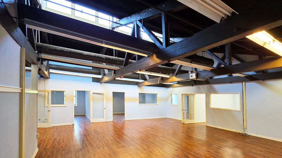 More Photos Of 3901 Main St, Philadelphia Office For Lease