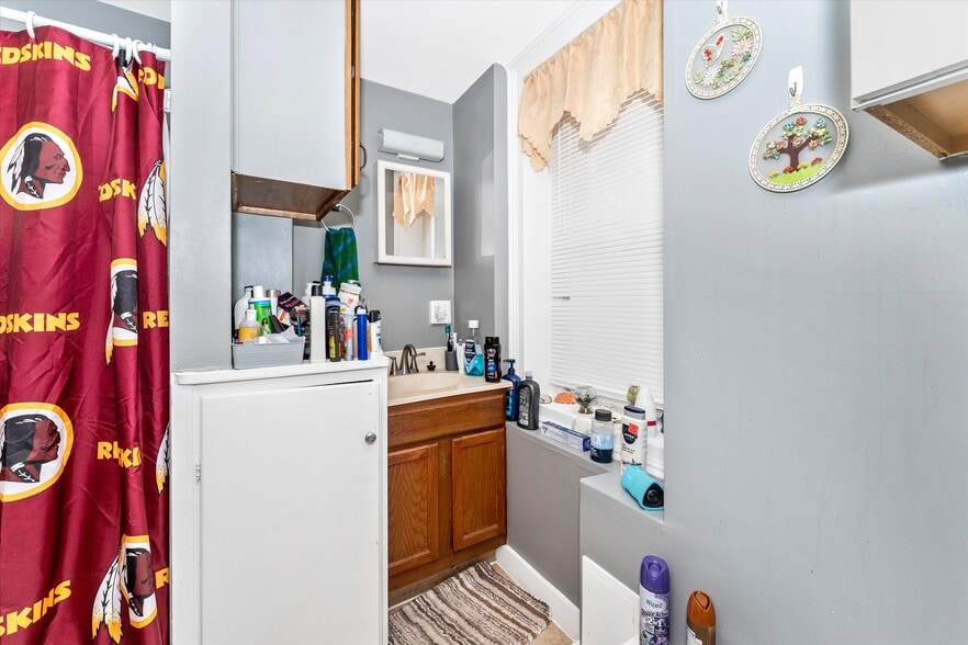 More Photos Of 229 N Church St, Thurmont Apartments For Sale
