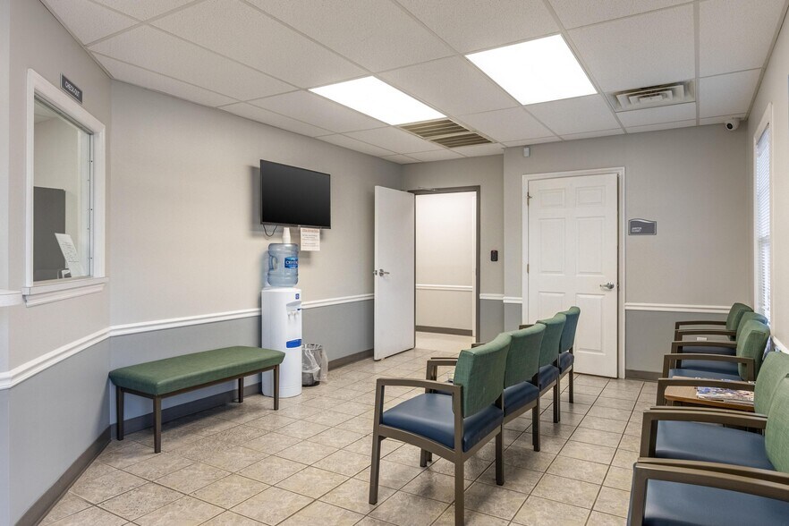 More Photos Of 1420 Fritz St SE, Cleveland Medical For Sale