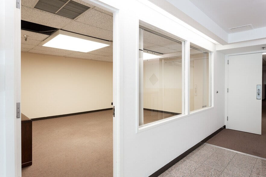 More Photos Of 1910 Association Dr, Reston Office For Lease
