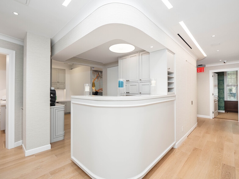 More Photos Of 1075 Park Ave, New York Apartments For Sale