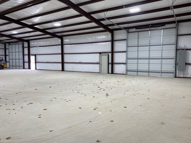 More Photos Of 6585 FM 1417, Denison Warehouse For Sale