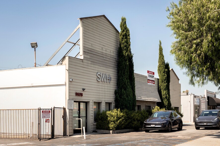 More Photos Of 9628-9632 Valley Blvd, Rosemead Freestanding For Sale