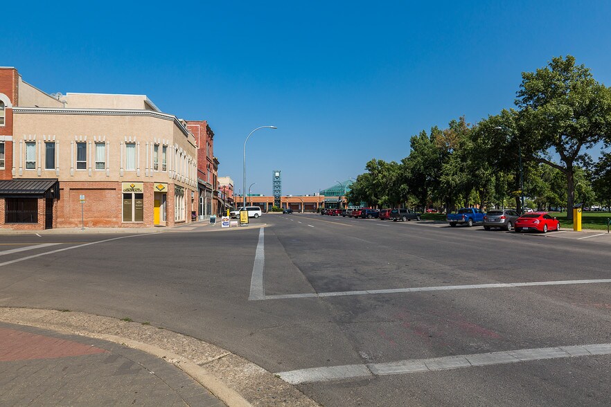 More Photos Of 122 5 St S, Lethbridge Apartments For Sale