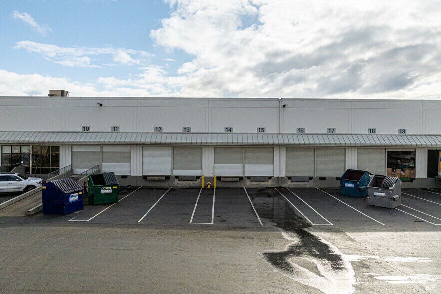 More Photos Of 1161-1177 Andover Park W, Tukwila Warehouse For Lease