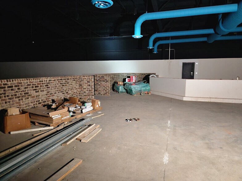 More Photos Of Martin Luther King Hwy, Eutaw Warehouse For Sale