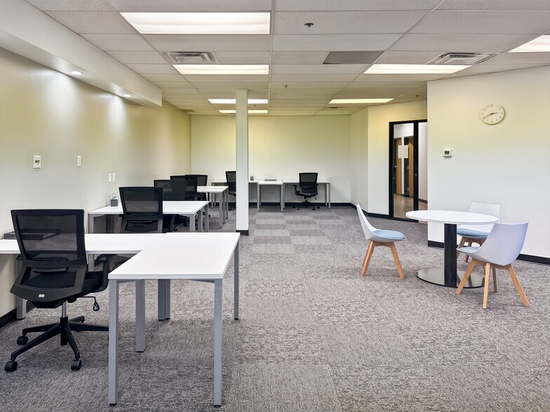 More Photos Of 1351 N Alma School Rd, Chandler Coworking Space