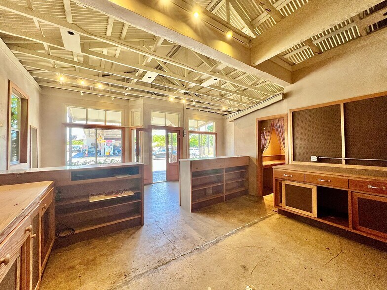 More Photos Of 69 Hana Hwy, Paia Freestanding For Sale