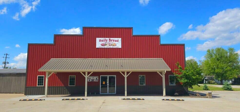 More Photos Of 100 W Pleasant, Cincinnati General Retail For Sale
