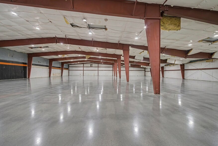 More Photos Of 688 Route 17K, Montgomery Warehouse For Lease