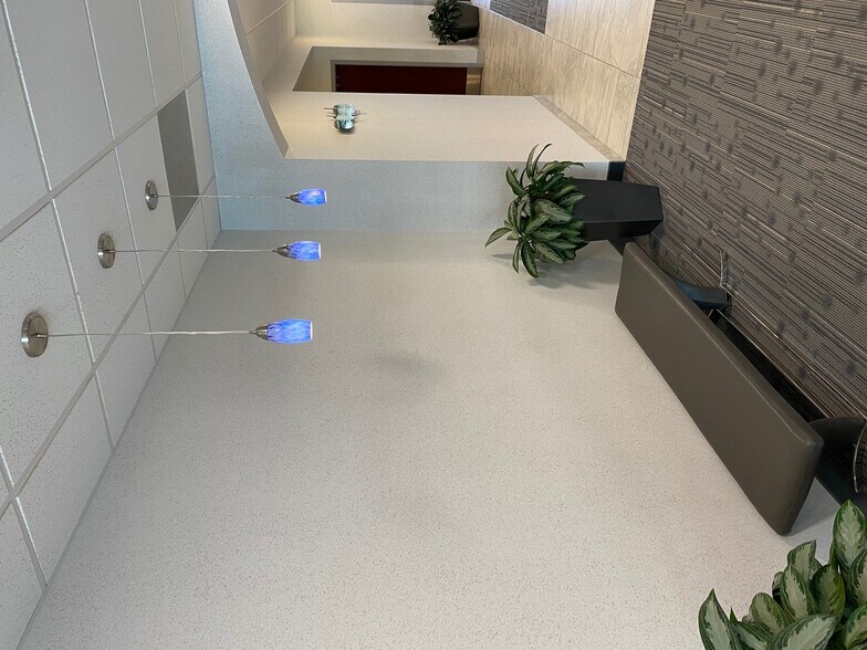 More Photos Of 44 Bearfoot Rd, Northborough Office For Lease