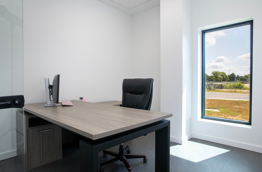 More Photos Of 2302 Neiman Marcus Pky, Longview Industrial For Sale