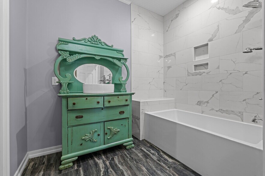 More Photos Of 202 W Main St, Sanford Office Residential For Lease