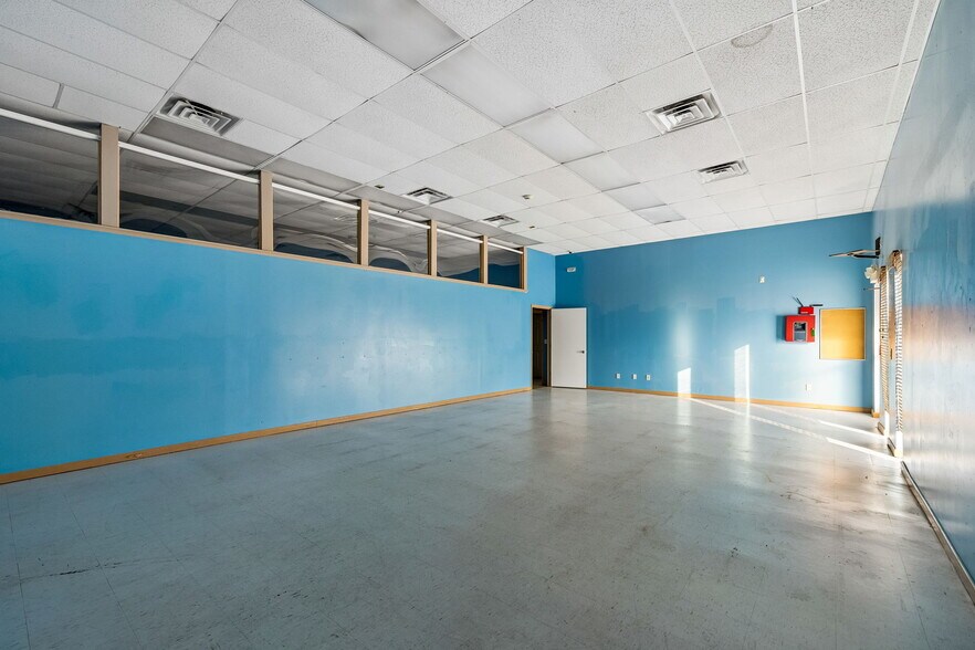 More Photos Of 2400 Highland Ave, Columbia Daycare Center For Sale