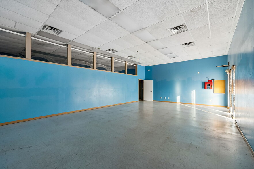 More Photos Of 2400 Highland Ave, Columbia Daycare Center For Lease