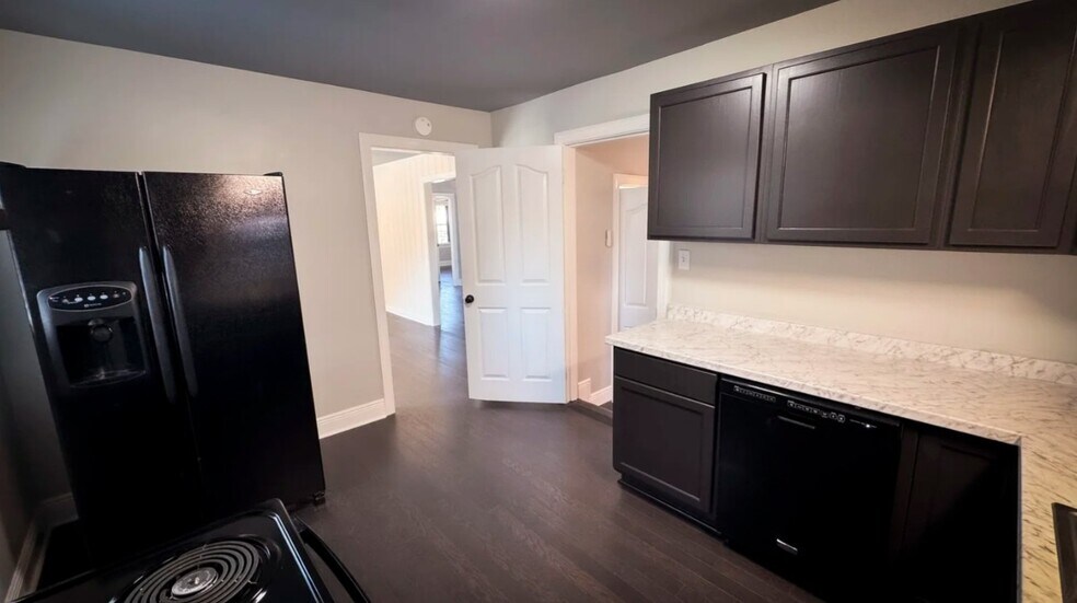 More Photos Of 102 Elmwood Dr, Lebanon Loft Creative Space For Lease