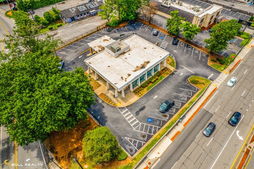 More Photos Of 3019 Buford Hwy, Atlanta Bank For Lease