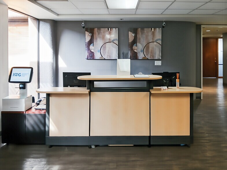 More Photos Of 3420 E Shea Blvd, Phoenix Coworking Space