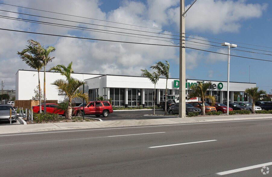 Primary Photo Of 2707 Okeechobee Blvd, West Palm Beach Auto Dealership For Lease