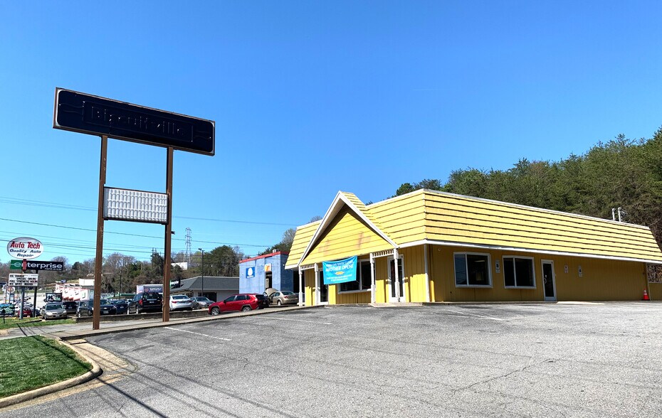 More Photos Of 1706 Virginia Ave, Martinsville Restaurant For Sale