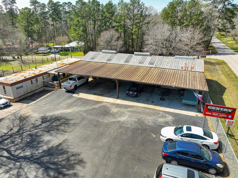 More Photos Of 17163 Rabon Chapel Rd, Montgomery Service For Sale