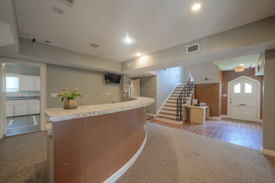 More Photos Of 2424 Southmore Blvd, Houston Medical For Lease