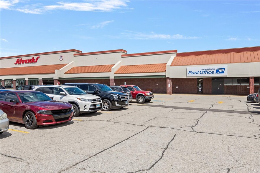 More Photos Of 1895 E Sangamon Ave, Springfield Unknown For Lease