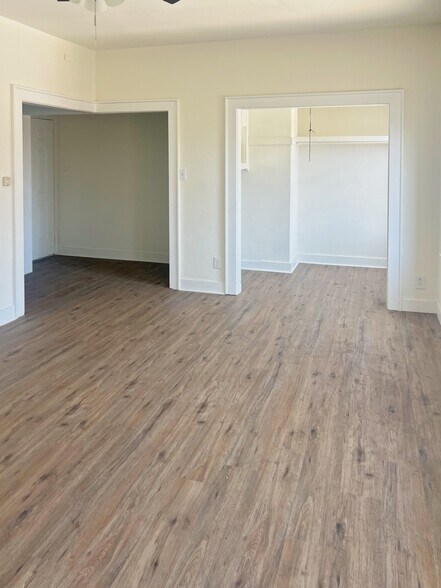 More Photos Of 522 W VERNON Ave, Los Angeles Daycare Center For Sale