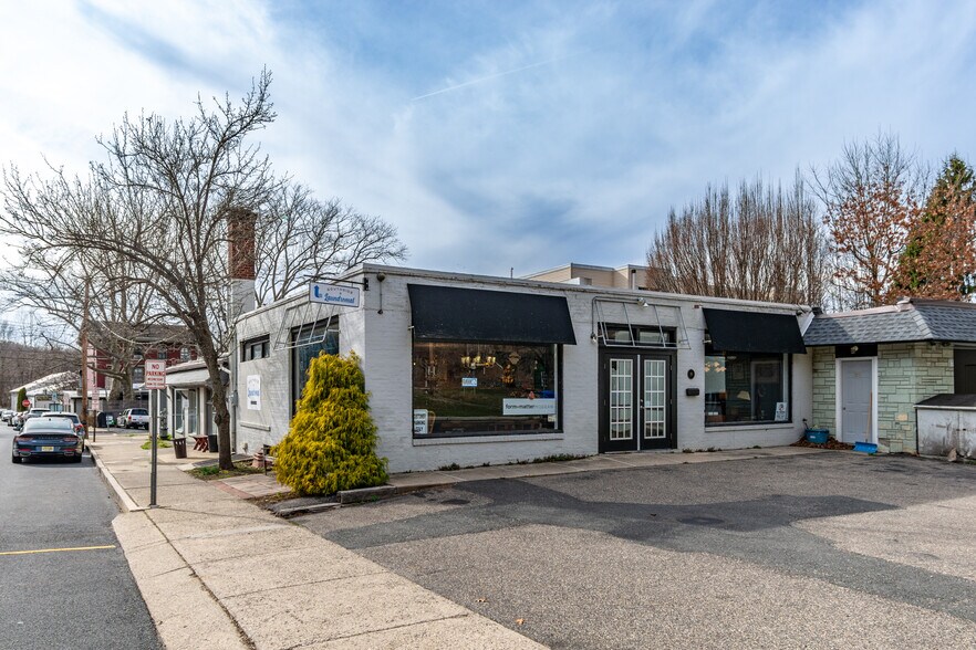 More Photos Of 99 S Main St, Lambertville Storefront For Sale
