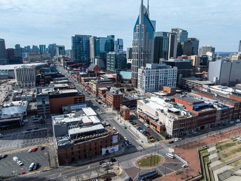 More Photos Of 111 Broadway, Nashville General Retail For Lease