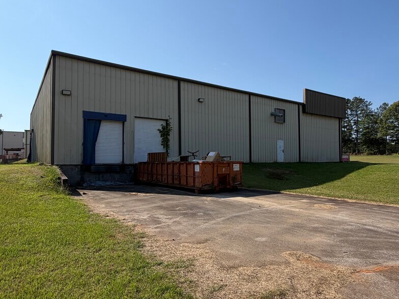 More Photos Of 524 Golf Course Rd, Tallapoosa Warehouse For Lease