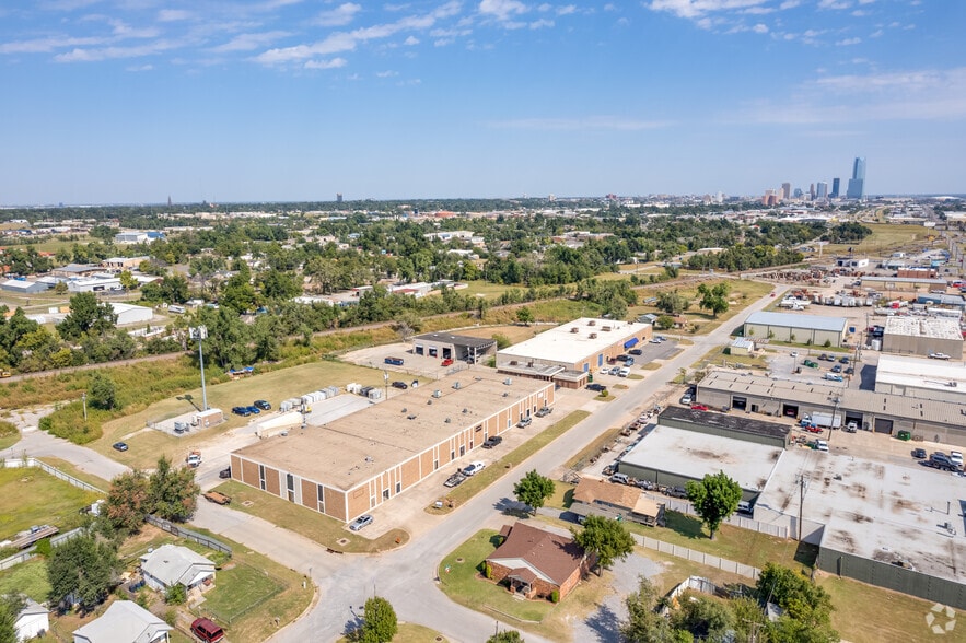 More Photos Of 2737-2749 W California Ave, Oklahoma City Warehouse For Lease