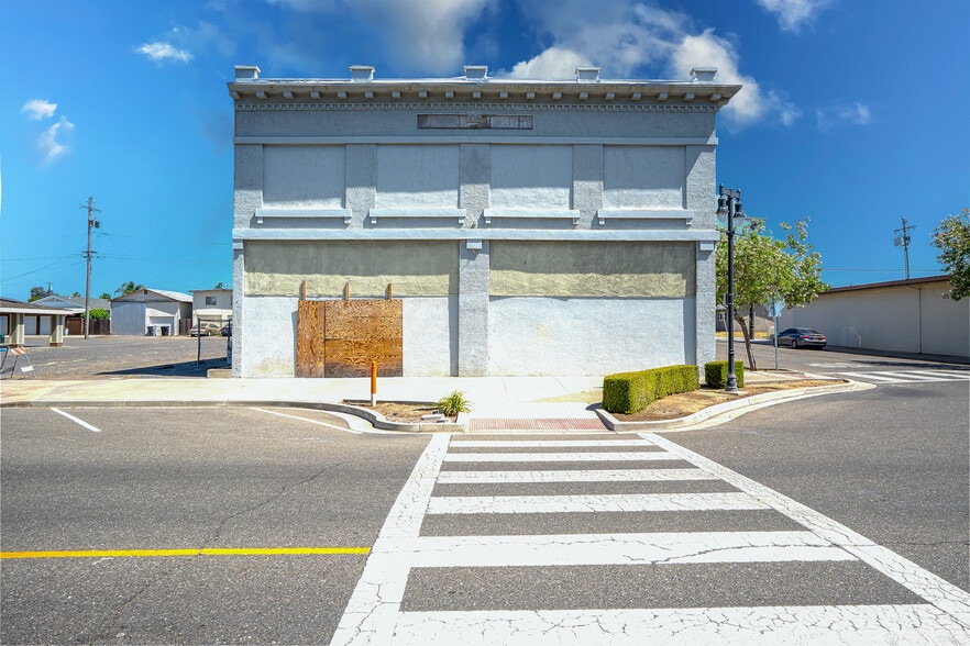 More Photos Of 6701 2nd St, Riverbank Specialty For Sale