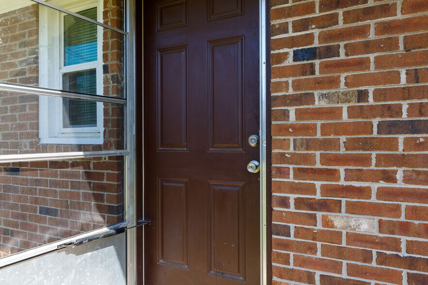 More Photos Of 1043-1053 Rulnick St, Fayetteville Apartments For Sale