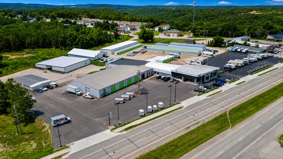 More Photos Of 617 Old Route 66, St Robert Self Storage For Sale