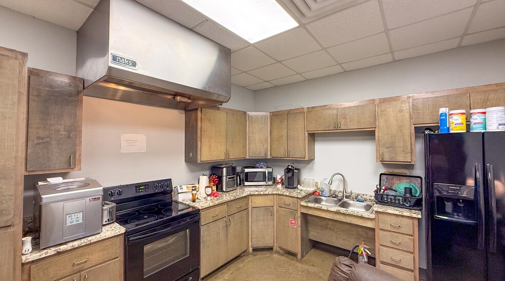 More Photos Of 8916 W County 139 rd, Midland Industrial For Lease