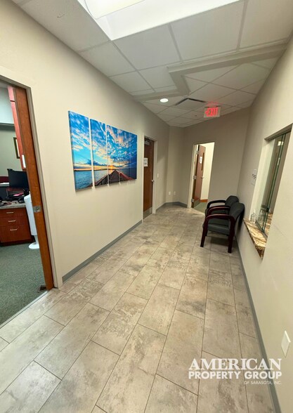 More Photos Of 5715 21st Ave W, Bradenton Medical For Sale