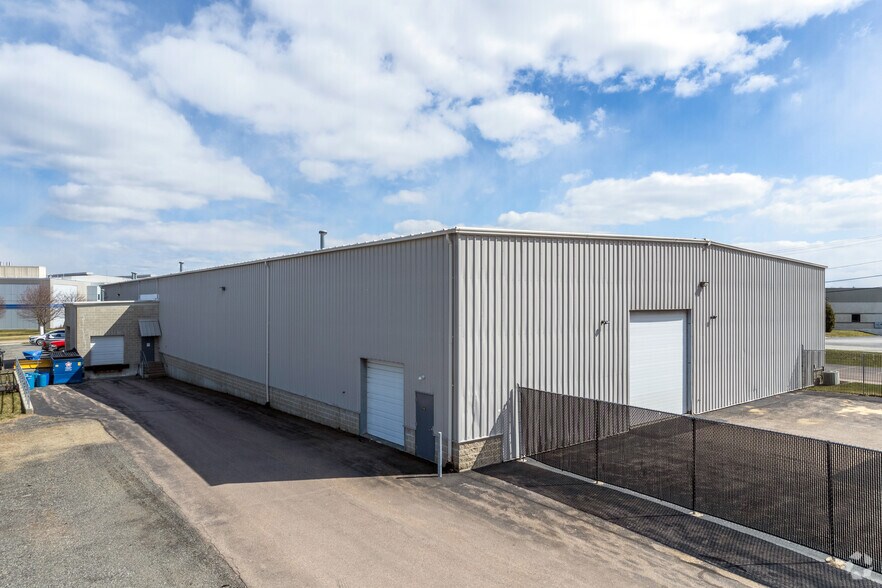 More Photos Of 101 Circuit Dr, North Kingstown Light Manufacturing For Lease