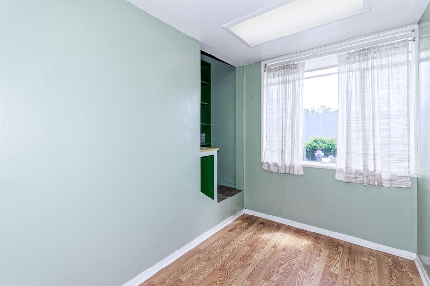 More Photos Of 2944 Webster St, Oakland Office For Sale