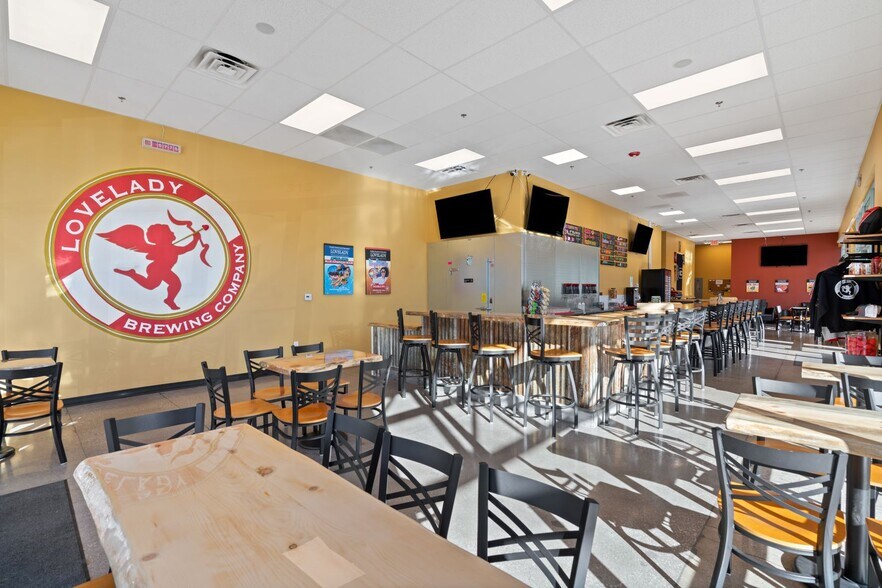 More Photos Of 1550 N Green Valley Pky, Henderson General Retail For Sale