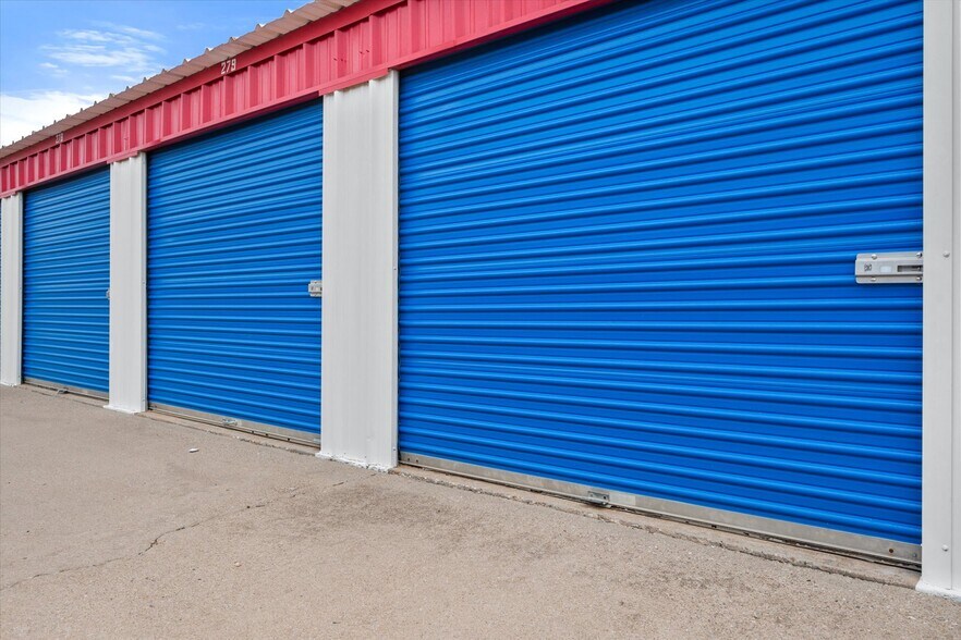 More Photos Of 5839 49th St, Lubbock Self Storage For Sale