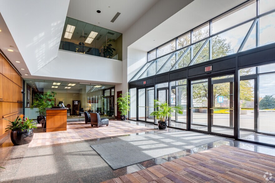 More Photos Of 1717 S Boulder Ave, Tulsa Office For Lease