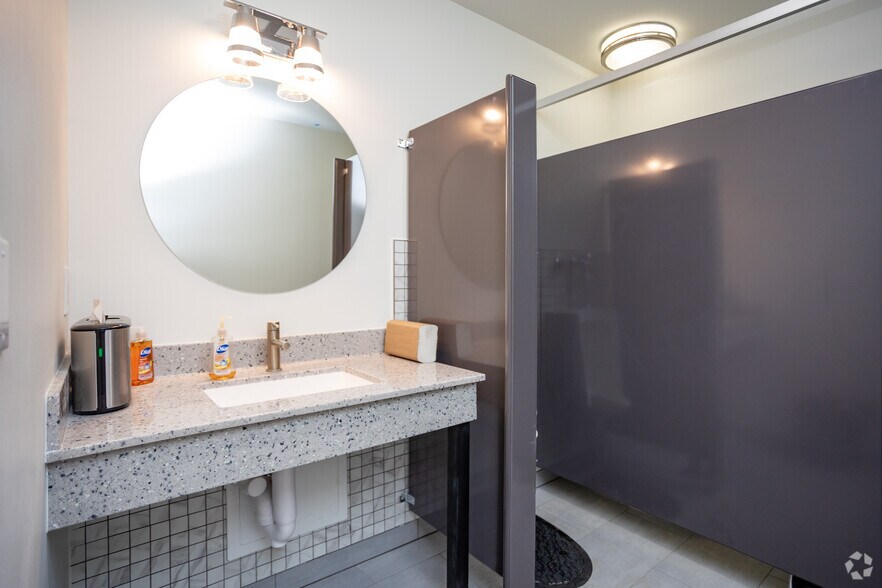 More Photos Of 1200 Chambers Rd, Columbus Office For Lease