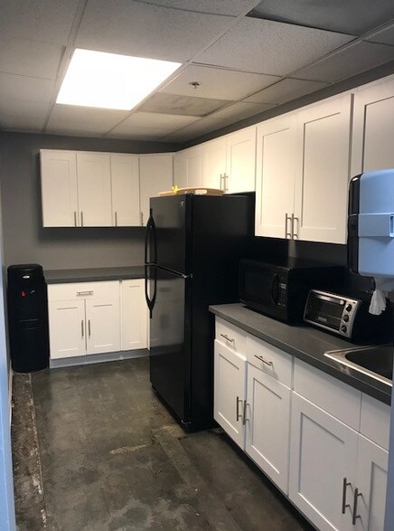 More Photos Of 15300 Woodinville-Redmond Rd NE, Woodinville Manufacturing For Lease