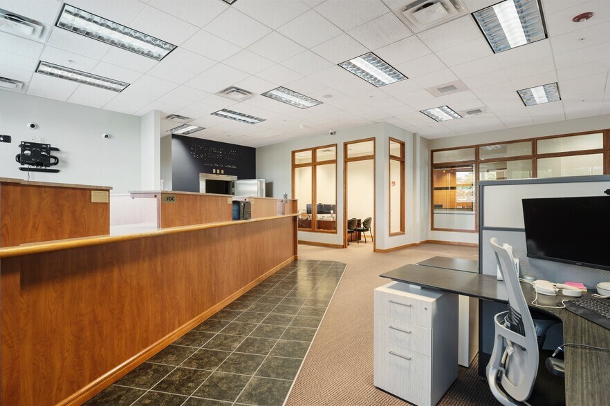 More Photos Of 1060 Jadwin Ave, Richland Office For Lease