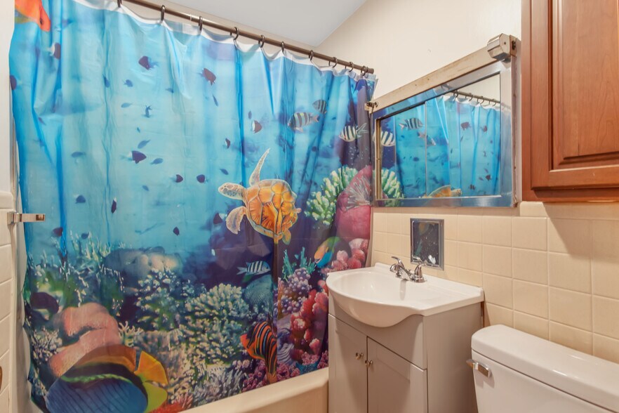 More Photos Of 356 King St, Fair Haven Marina For Sale