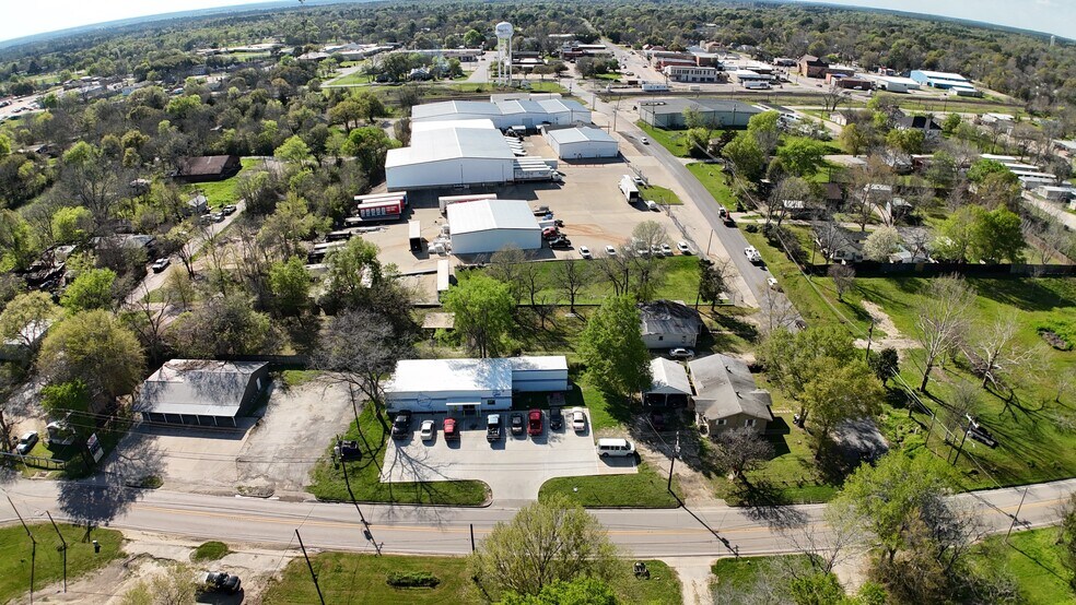 More Photos Of 118 Emory Sr, Trinity Distribution For Sale