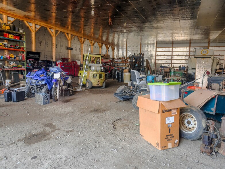 More Photos Of 110 Pennsgrove Pedricktown Rd, Pedricktown Service For Sale